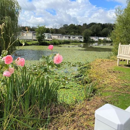 Villa Lilly Pad South Cerney Esterno foto