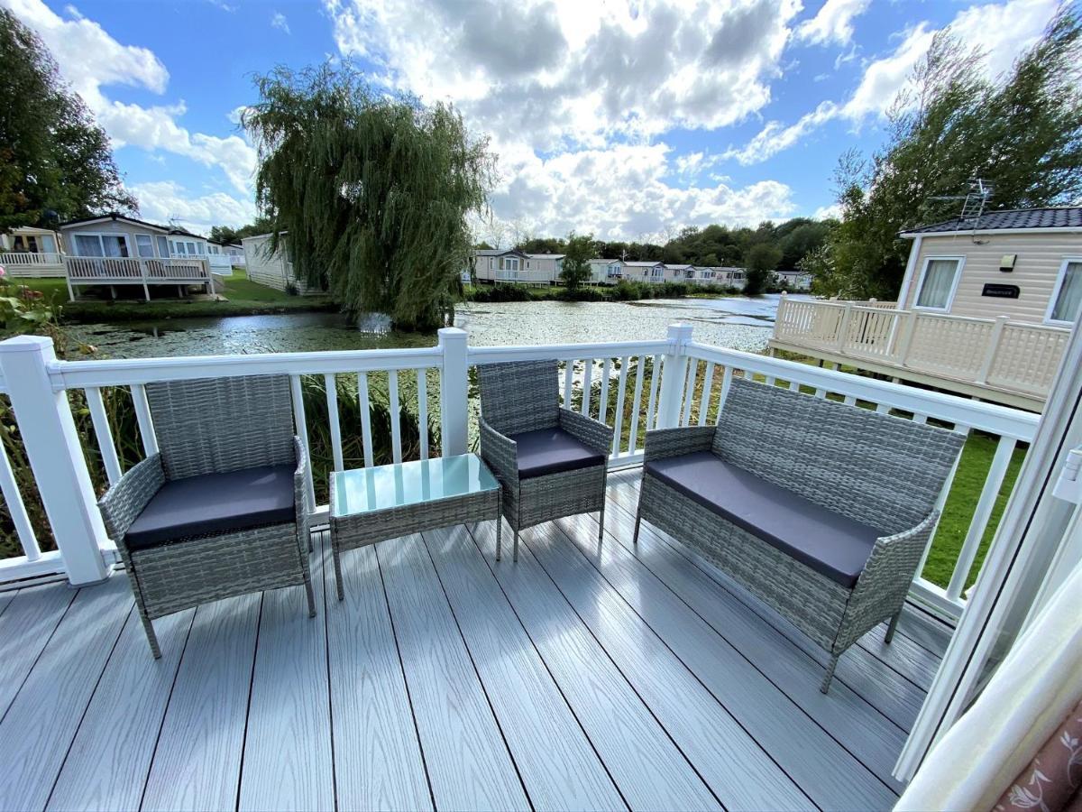 Villa Lilly Pad South Cerney Esterno foto