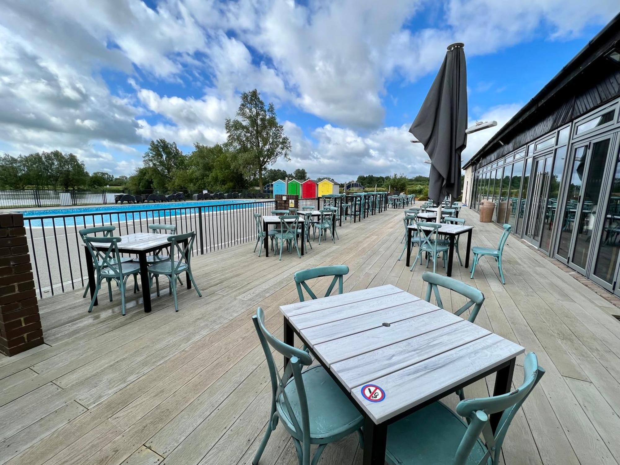 Villa Lilly Pad South Cerney Esterno foto
